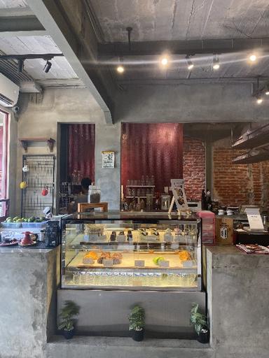 https://dgji3nicqfspr.cloudfront.net/PONDOK_AREN/Cafe/Strangers_Reunion_Coffee/Reviews/thumbnail/file_1704645823001.jpg