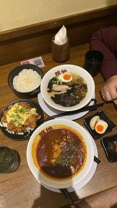 https://dgji3nicqfspr.cloudfront.net/PONDOK_AREN/Restaurant/Roji_Ramen_Bintaro/Reviews/thumbnail/file_1713014100578.jpg