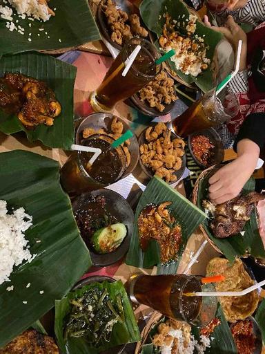 https://dgji3nicqfspr.cloudfront.net/PONDOK_AREN/Restaurant/Waroeng_Spesial_Sambal_Ss_Bintaro_1/Reviews/thumbnail/uploadsuploads-thumb_1715620197694.jpg