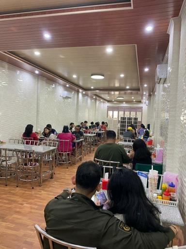 https://dgji3nicqfspr.cloudfront.net/PULO_GADUNG/Chinese_Restaurant/Bakmie_Siantar__Pulo_Gadung/Reviews/thumbnail/IMG_Review_1713246285520_compressed4135467494542997209_1713246285445.jpg