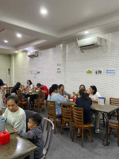 https://dgji3nicqfspr.cloudfront.net/PULO_GADUNG/Chinese_Restaurant/Bakmie_Siantar__Pulo_Gadung/Reviews/thumbnail/IMG_Review_1713246287064_compressed7916764832352557177_1713246286979.jpg