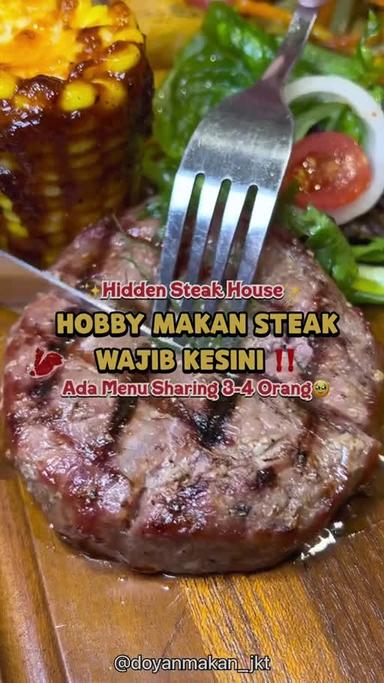 https://dgji3nicqfspr.cloudfront.net/PULO_GADUNG/Restaurant/Steakment/Reviews/thumbnail/1d400wU7J6Z3Equ70_NHLYiY3RkFz8F2h-0.jpg