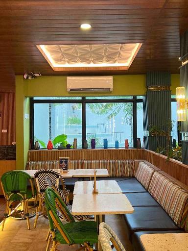 https://dgji3nicqfspr.cloudfront.net/RAWALUMBU/Restaurant/CuCafe_Kemang_Pratama/Reviews/thumbnail/uploadsuploads-thumb_1715135084950.jpg