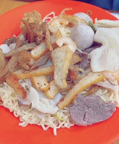 https://dgji3nicqfspr.cloudfront.net/SAWAH_BESAR/Chinese_Restaurant/Bakmi_Ace/Reviews/thumbnail/file_1711893908655.jpg