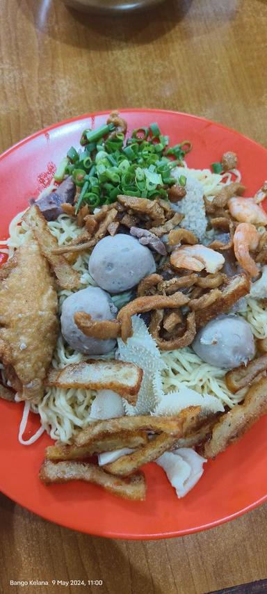 https://dgji3nicqfspr.cloudfront.net/SAWAH_BESAR/Chinese_Restaurant/Bakmi_Ace/Reviews/thumbnail/uploadsuploads-thumb_1715502098250.jpg