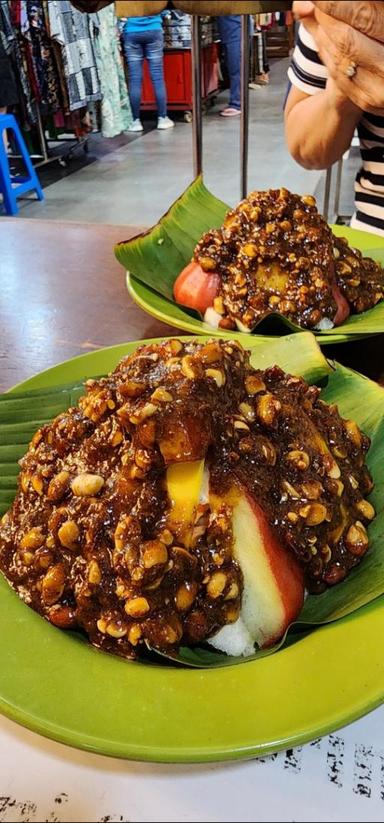 https://dgji3nicqfspr.cloudfront.net/SAWAH_BESAR/Restaurant/Rujak_Kolam_Medan/Reviews/thumbnail/uploadsuploads-thumb_1715617594028.jpg