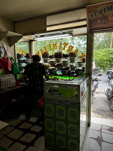 https://dgji3nicqfspr.cloudfront.net/SAWAH_BESAR/Restaurant/Rumah_Makan_Padang_Kartini_Jaya/Reviews/thumbnail/file_1713495051448.jpg