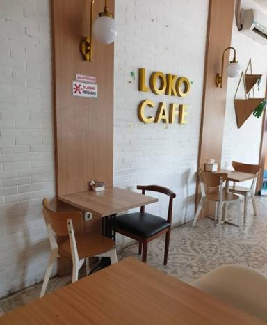 https://dgji3nicqfspr.cloudfront.net/SENEN/Cafe/Loko_Cafe_Pasar_Senen/Reviews/thumbnail/IMG_Review_1708949210947_compressed6264370625463939332_1708949210949.jpg