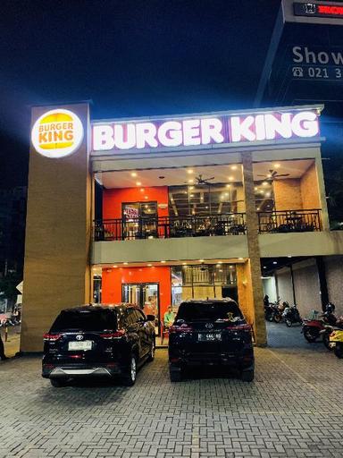 https://dgji3nicqfspr.cloudfront.net/SENEN/Restaurant/Burger_King__Salemba/Reviews/thumbnail/IMG_Review_1717590536932_compressed5465986674013786319-17D61B7E9B273A63-thumb_1717590539181.jpg