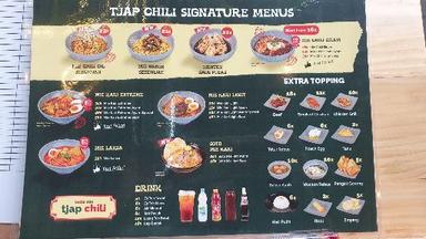 https://dgji3nicqfspr.cloudfront.net/SENEN/Restaurant/Kedai_Mie_Tjap_Chili_Salemba/Reviews/thumbnail/uploadsuploads-thumb_1715185565818.jpg