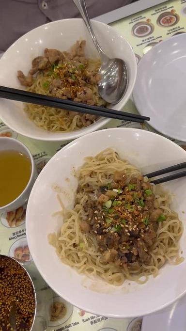 https://dgji3nicqfspr.cloudfront.net/SERPONG/Restaurant/Feng_Sheng_Gang_Shi_Fan_Mian_Jia__Fong_Sheng_Hongkong_BakmieSteam_Nasi_Bsd/Reviews/22file-17DAA3B27AD801E6_171886619509422_1718866196021.jpg