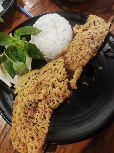 https://dgji3nicqfspr.cloudfront.net/SERPONG/Restaurant/Roti_Bakar_88_Anggrek_Loka/Reviews/thumbnail/uploadsuploads-thumb_1715007892834.jpg