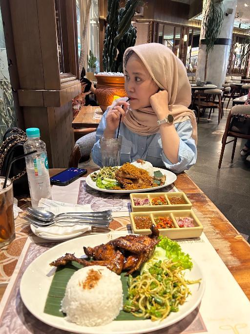 Bebek Tepi Sawah review