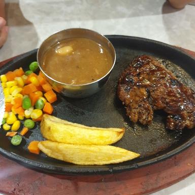 https://dgji3nicqfspr.cloudfront.net/SERPONG_UTARA/Restaurant/Captain_Steak/Reviews/thumbnail/IMG_Review_1713095768257_compressed1639372068937714907_1713095769163.jpg