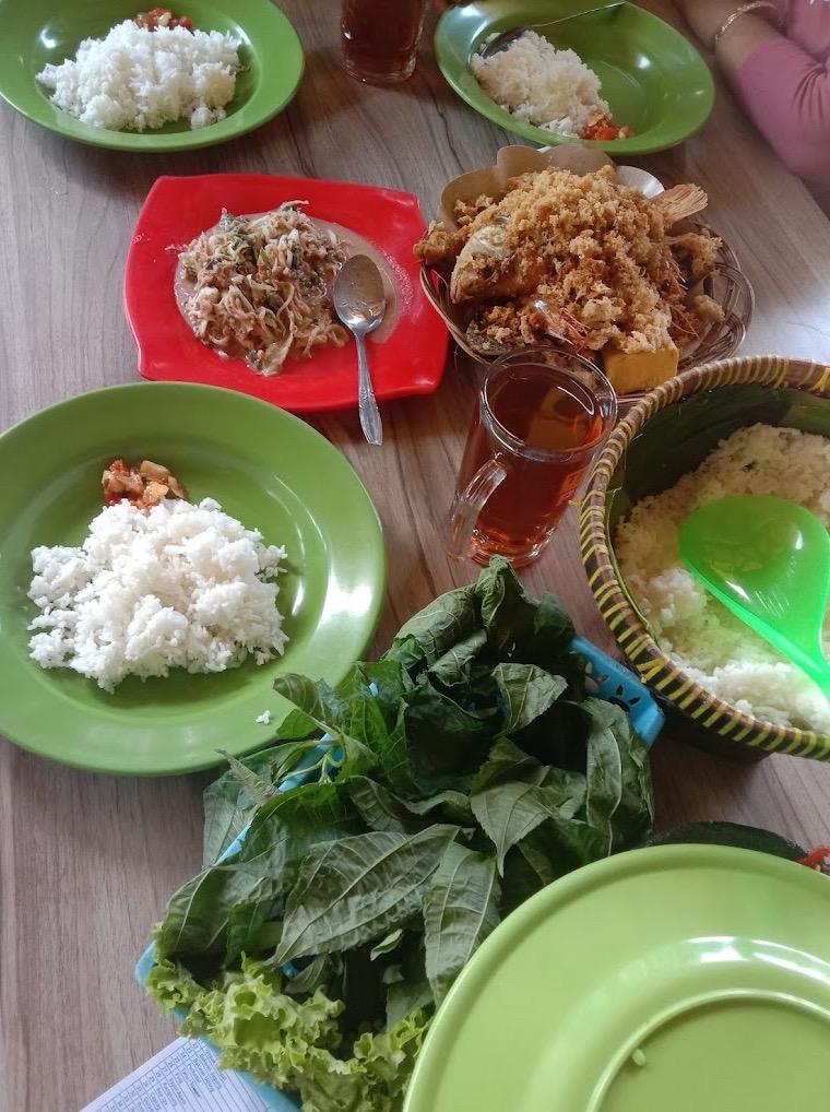 Warung Nasi Urang Sunda review