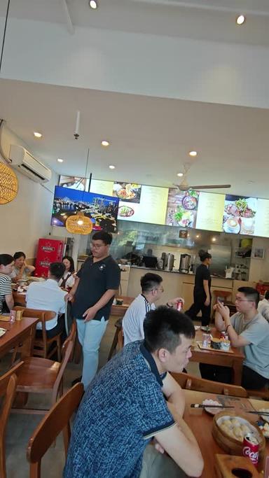 https://dgji3nicqfspr.cloudfront.net/SETIA_BUDI/Chinese_Restaurant/Shanghai_Xiao_Long_Bao/Reviews/22VID_Review_17189480589892149939087459597703-17DAEE28905EB291_171894806625822_1718948067703.jpg