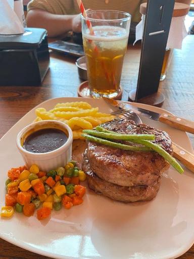 https://dgji3nicqfspr.cloudfront.net/SETIA_BUDI/Restaurant/Orange_Steak/Reviews/thumbnail/file-17E5BF50220AC121-thumb_1721992783806.jpg