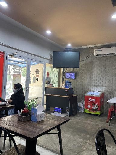 https://dgji3nicqfspr.cloudfront.net/SETIA_BUDI/Restaurant/Sate_Maranggi_Guru_Mughni/Reviews/thumbnail/file_1704990158183.jpg