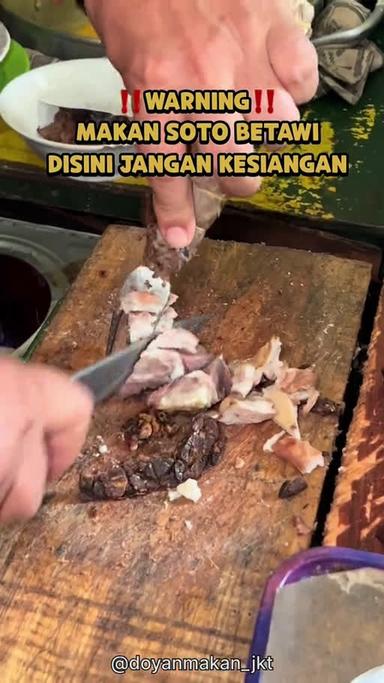 https://dgji3nicqfspr.cloudfront.net/SETIA_BUDI/Restaurant/Soto_Betawi_Haji_Husen/Reviews/thumbnail/1soks7Nwdabp2yQGET04iKYafm4_sIt0T-0.jpg