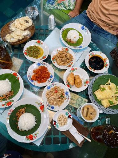 https://dgji3nicqfspr.cloudfront.net/SETIA_BUDI/Restaurant/Warung_MJS/Reviews/thumbnail/file-17E13B9E2EE08D43-thumb_1720722083935.jpg