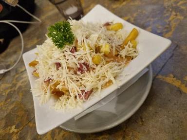 https://dgji3nicqfspr.cloudfront.net/SUKAJADI/Restaurant/Saka_Bistro__Bar/Reviews/thumbnail/uploadsuploads-thumb_1714824637482.jpg