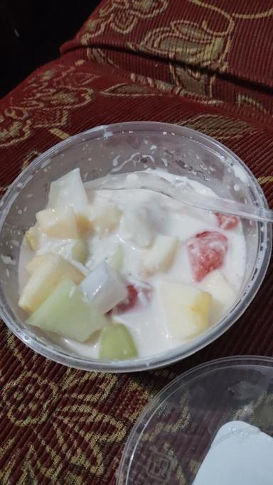 https://dgji3nicqfspr.cloudfront.net/SUKUN/Food_&_Beverages/MOI_Group_Salad_MOI_Hola_Jus_KopiGO__Sukun_Bandungrejosari/Reviews/thumbnail/IMG_Review_1717472331134_compressed525302707656463766-17D5AFFCF47206FA-thumb_1717472334389.jpg