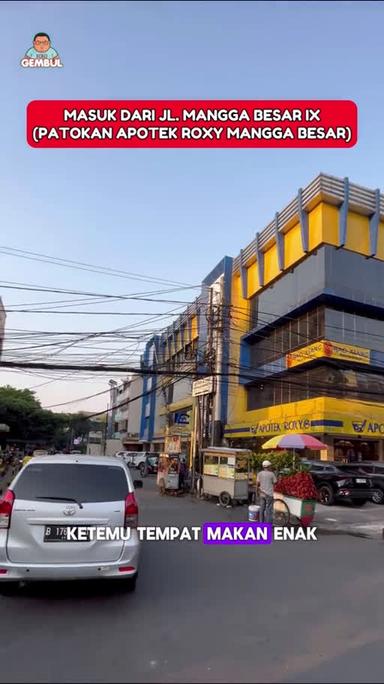 https://dgji3nicqfspr.cloudfront.net/TAMAN_SARI/Restaurant/Pempek_Palembang_Oke__Losufan_/Reviews/thumbnail/1Ejg8hGE7MoZoNobaHOyYWp7UNXuCUSOQ-0.jpg