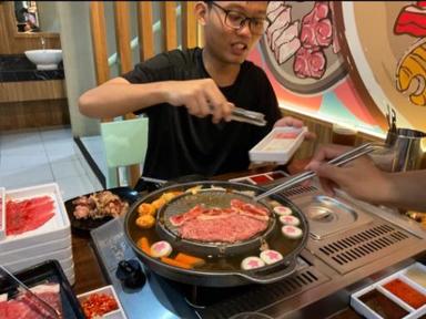 https://dgji3nicqfspr.cloudfront.net/TAMAN_SARI/Restaurant/Sogogi_Shabu__Grill_Mangga_Besar/Reviews/thumbnail/uploadsuploads-thumb_1715161928563.jpg