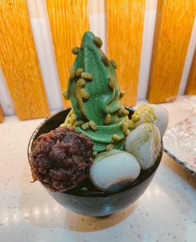 https://dgji3nicqfspr.cloudfront.net/TANAH_ABANG/Cafe/Uji_Matcha_Grand_Indonesia/Reviews/thumbnail/file_1711632165590.jpg