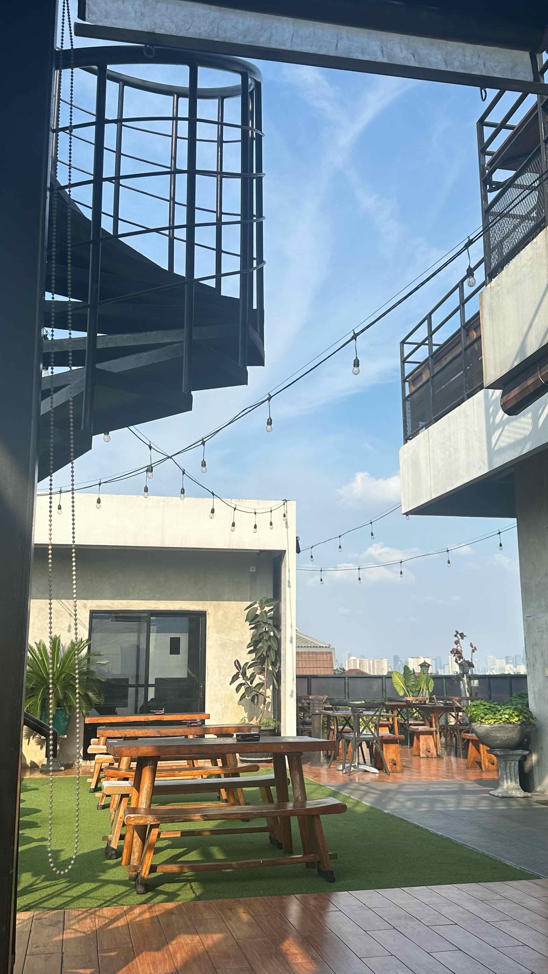 Upstairs Rooftop Cafe review