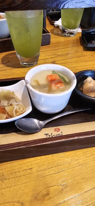 https://dgji3nicqfspr.cloudfront.net/TANAH_ABANG/Japanese_Restaurant/Takumi_Robata_And_Sushi/Reviews/thumbnail/IMG_Review_1717079384810_compressed5281470066425353688-17D44A9A8CBE3AAA-thumb_1717079385945.jpg