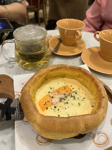 https://dgji3nicqfspr.cloudfront.net/TANAH_ABANG/Restaurant/Baby_Dutch_Pancake__Grand_Indonesia/Reviews/thumbnail/file_1713764532999.jpg