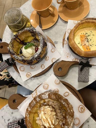 https://dgji3nicqfspr.cloudfront.net/TANAH_ABANG/Restaurant/Baby_Dutch_Pancake__Grand_Indonesia/Reviews/thumbnail/file_1713764535872.jpg