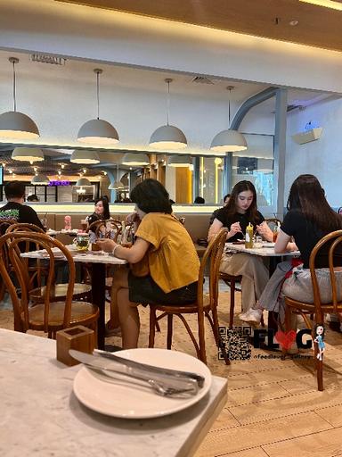 https://dgji3nicqfspr.cloudfront.net/TANAH_ABANG/Restaurant/Baby_Dutch_Pancake__Grand_Indonesia/Reviews/thumbnail/file_1714022451734.jpg