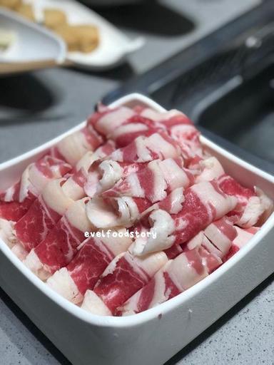 https://dgji3nicqfspr.cloudfront.net/TANAH_ABANG/Restaurant/Hai_Di_Lao_Huo_Guo__Haidilao_Hot_Pot__Grand_Indonesia/Reviews/thumbnail/uploadsuploads-thumb_1714266177056.jpg