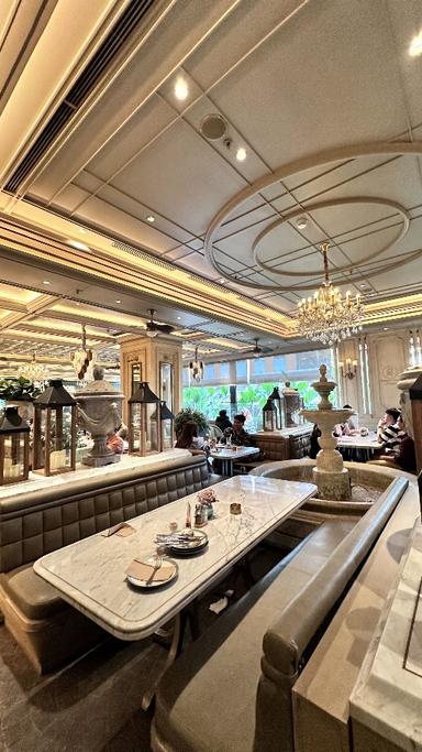 https://dgji3nicqfspr.cloudfront.net/TANAH_ABANG/Restaurant/Monsieur_Spoon_Prefere_Plaza_Indonesia/Reviews/thumbnail/file_1707654734527.jpg