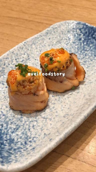 https://dgji3nicqfspr.cloudfront.net/TANAH_ABANG/Restaurant/Sushi_Hiro__Grand_Indonesia/Reviews/thumbnail/file_1713838099238.jpg