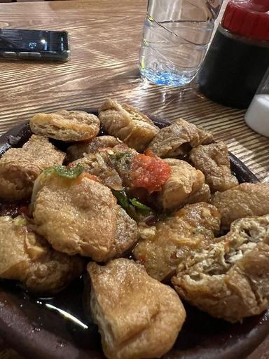 https://dgji3nicqfspr.cloudfront.net/TANJUNG_PRIOK/Restaurant/Warung_Rumpi/Reviews/thumbnail/file-17F92302767628EC-thumb_1727450425981.jpg