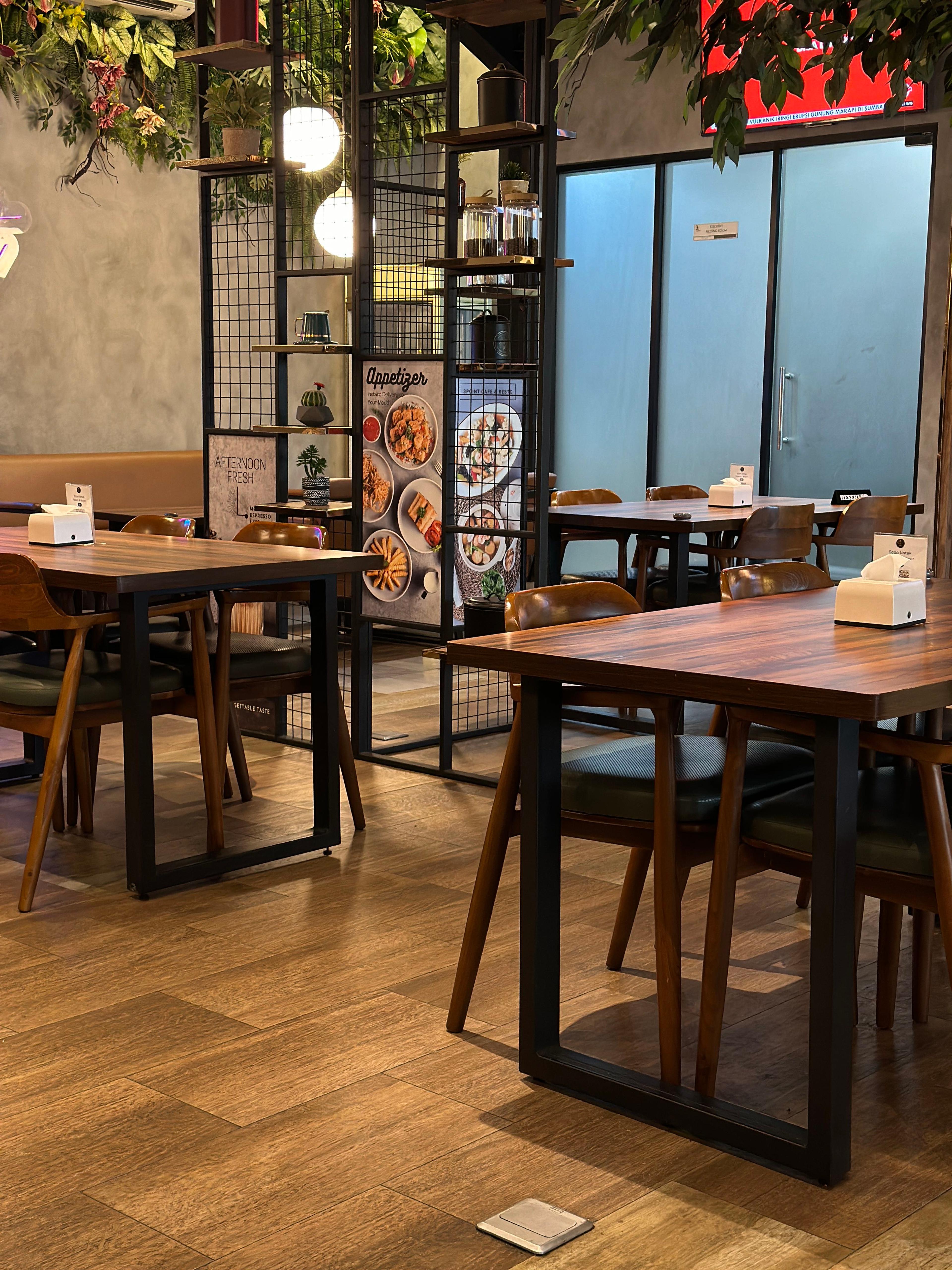 3Point Cafe & Resto - Tebet review