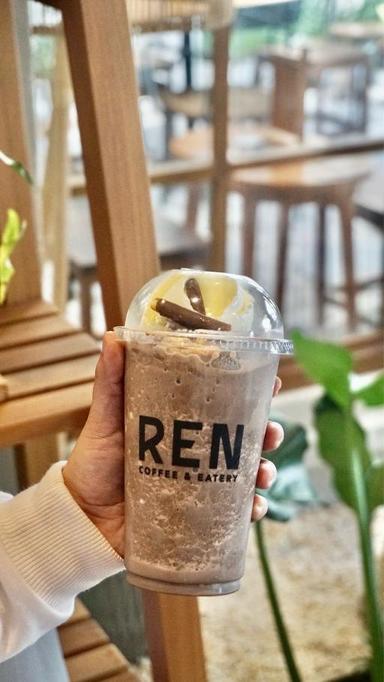 https://dgji3nicqfspr.cloudfront.net/TEBET/Cafe/Ren_Coffee__Eatery/Reviews/thumbnail/file-17DADC98B36AA8E7-thumb_1718928756813.jpg