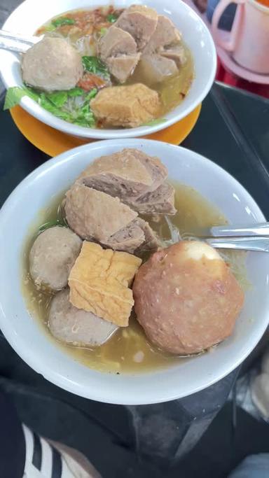 https://dgji3nicqfspr.cloudfront.net/TEBET/Restaurant/Bakso_Gondrong__Tebet/Reviews/22file-17FD74C46D9675C8_172866621945422_1728666220335.jpg