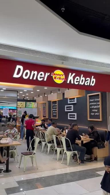 https://dgji3nicqfspr.cloudfront.net/TEBET/Restaurant/Doner_Kebab/Reviews/22VID_Review_17141208396416655540273595643253_171412084065922_1714120841192.jpg