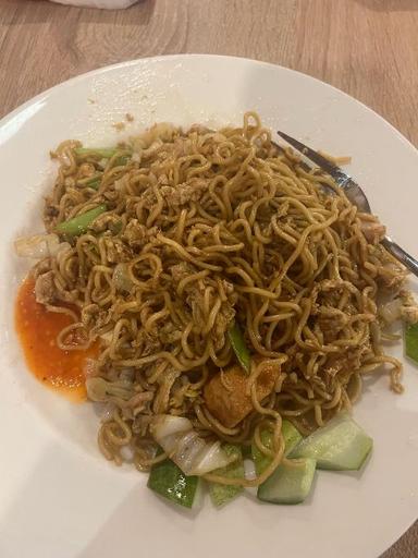 https://dgji3nicqfspr.cloudfront.net/TEBET/Restaurant/Solaria__Kota_Kasablanka/Reviews/thumbnail/file-17DF5F11EFA0EB3E-thumb_1720198113735.jpg