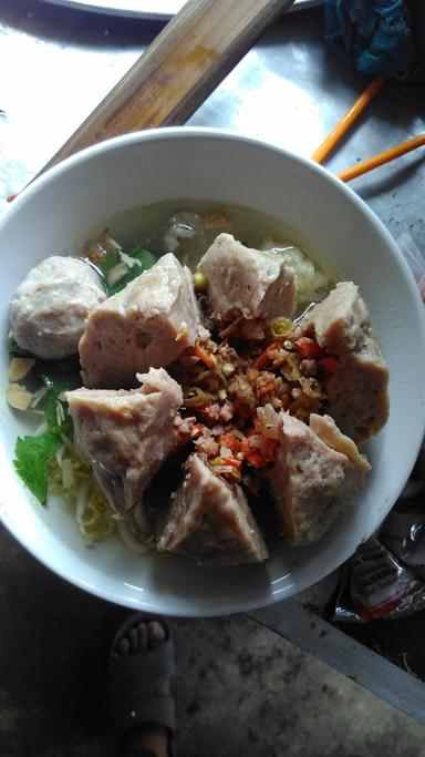 BAKSO PENGKOLAN MAS ARI