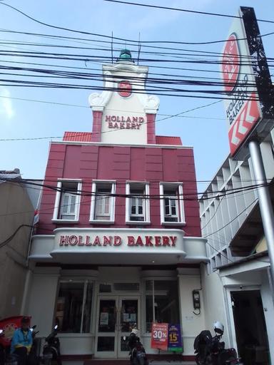 HOLLAND BAKERY MATRAMAN RAYA