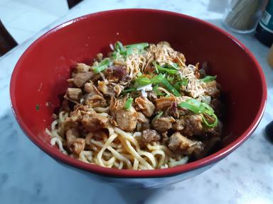 MIE JOE-KER RAWAMANGUN