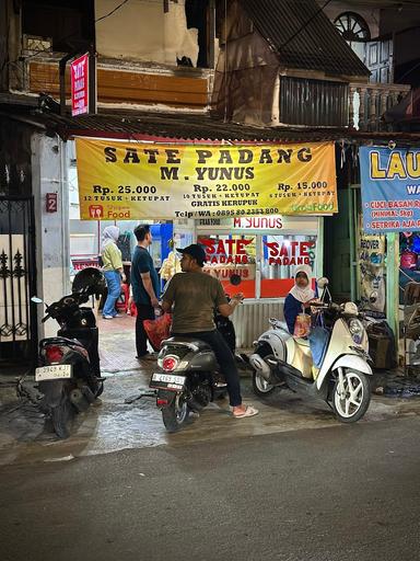 SATE PADANG M. YUNUS