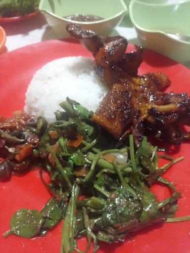 AYAM BAKAR MEROT LEUWI PANJANG