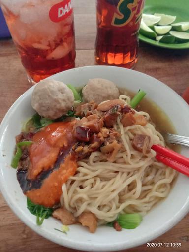 SOTO AYAM, BAKSO, MIE AYAM SOLO BUDI LUHUR 354