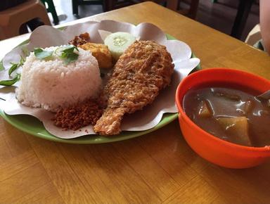 AYAM GORENG LEMOE - PERCETAKAN NEGARA